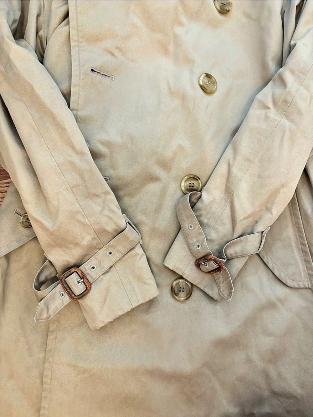 Men’s Burberry Plaid Lined Beige Trench Coat - Picture 5 of 10